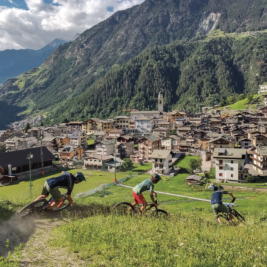 Tour in e-MTB nei Sentieri di Valmalenco