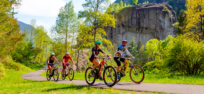 Tour e-MTB in Val Masino